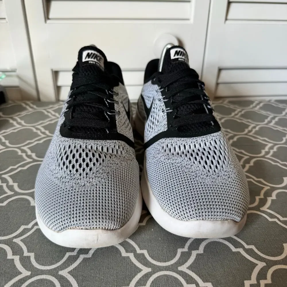 Nike Free RN Running Sneakers Youth 7 Women’s 7.5 Grey Black Athletic Gym Shoes